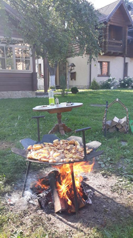 У Тарнавських ميكوليتشن المظهر الخارجي الصورة